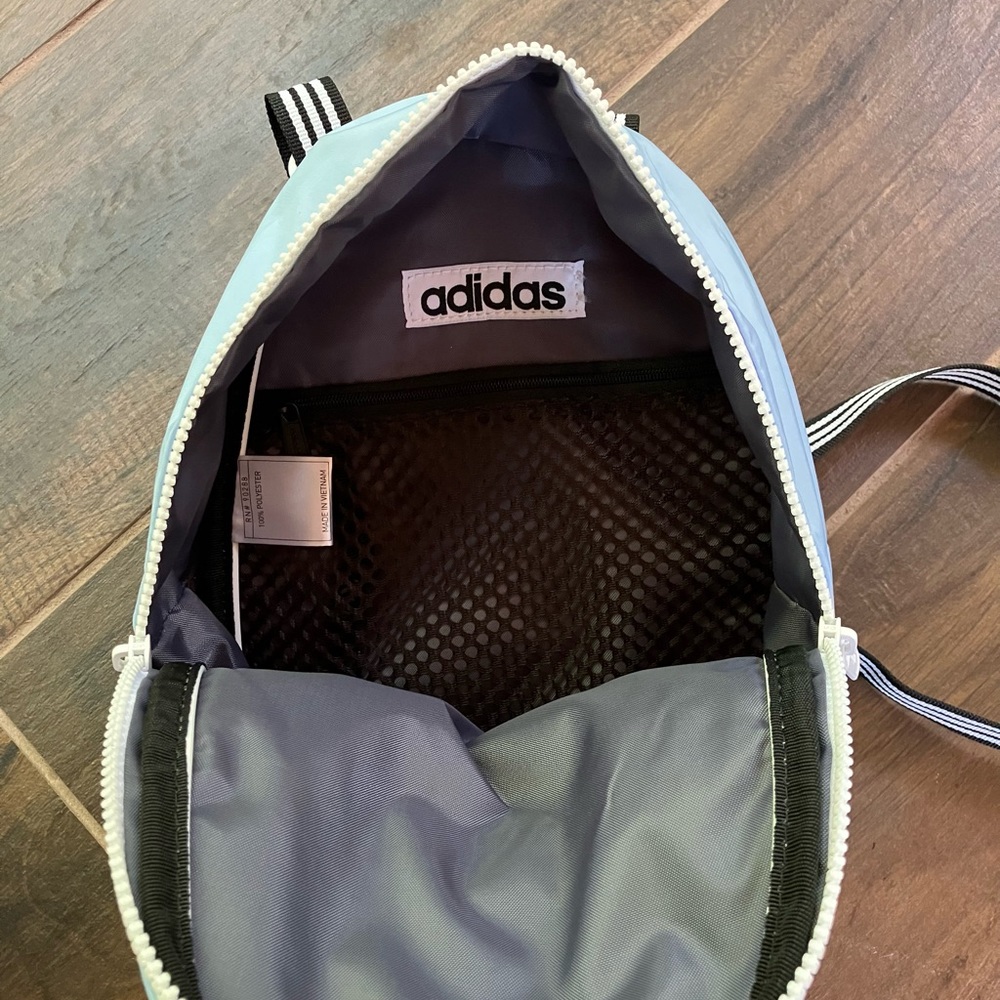 Mini Adidas backpack - Picture 3 of 5